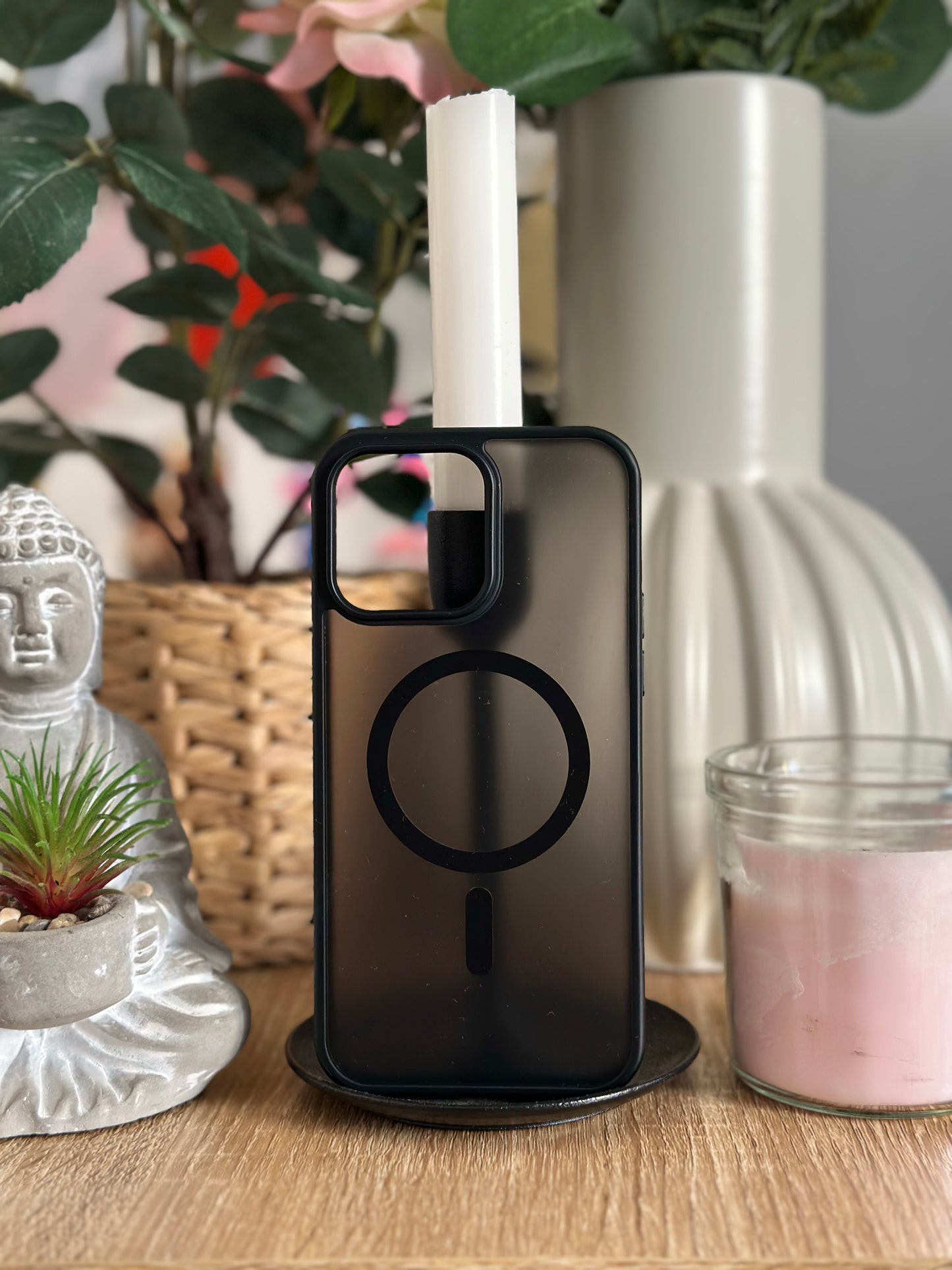 Coque Noir Minimaliste Magsafe