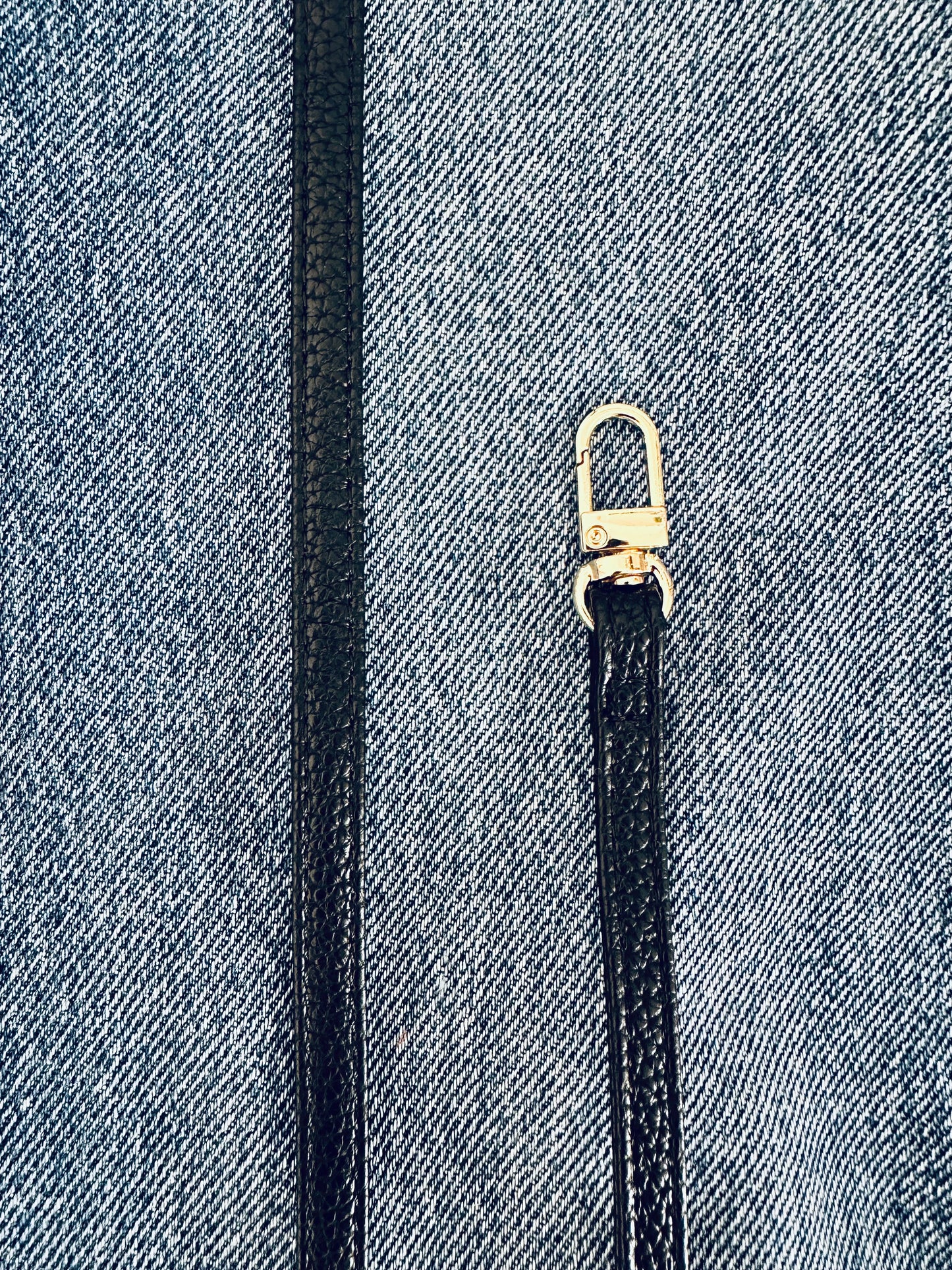 Lanière en Cuir Noir